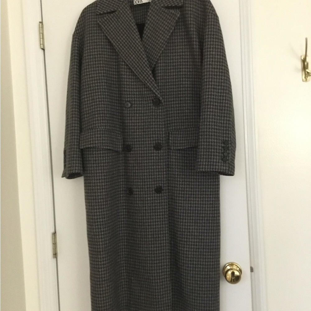 Zara Black and Gray Houndstooth Coat